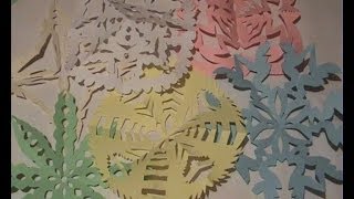 Как вырезать снежинку из бумаги часть 1 - How to make snowflakes out of paper 1