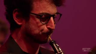 No Border Concerto. for solo oboe and wind orchestra.