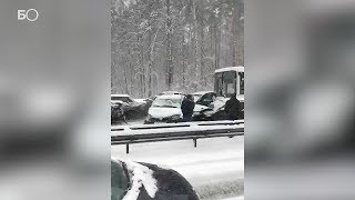 В сторону Казани собралась огромная пробка из-за массового ДТП