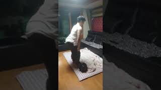 #헬린이 #데드리프트 #데린이 헬린이 집에서 초보자 데드리프트 자세연습 (촬영감독 어머니)