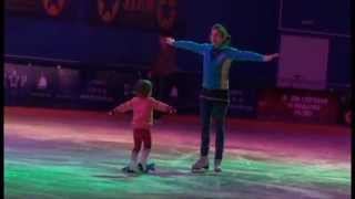 Дрим таун, Фигурное катание в Киеве, Тренировка для детей Видео Dream Town - figure skating