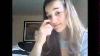 Girl talks about her farts and poop