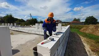 Строительство 3-х этажного дома из газоблоков  во Всеволожске.