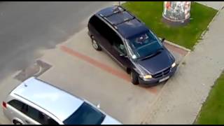 Как баба выезжает с парковки