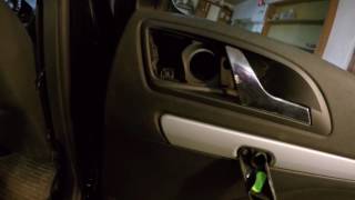 Как снять обшивку двери. Skoda Octavia А5 disassembly door.