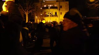 Germany: Protesters pepper sprayed by police during clashes at anti-COVID restrix demonstration