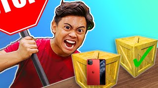 DONT SMASH THE WRONG CHRISTMAS PRESENT!