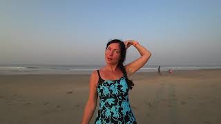 ГОА ЮЖНЫЙ ПЛЯЖ КОЛВА УТРОМ ЗМЕЯ GOA COLVA BEACH SNAKE