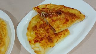 بيتزا الكالزون الي راهي دايرة حاااالة في مواقع التواصل الاجتماعي