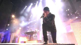 Linkin Park (HD) - Breaking the Habit (Live in Madrid)