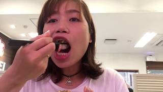 Đi ăn Sushi băng chuyền nhật bản, hệ thống tự động hoàn hảo, ăn thật no không lo về giá.
