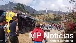 VOLCAMIENTO DE BUS DEJÓ TRES HERIDOS