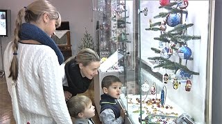 Выставка елочных игрушек работает в Национальном историческом музее