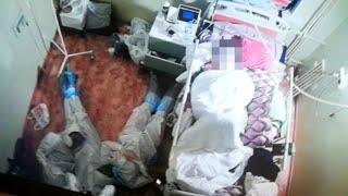 Медики всю ночь охраняли тяжелобольного пациента и спали на полу