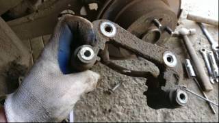 Kia Carens - Замена задних тормозных дисков и колодок