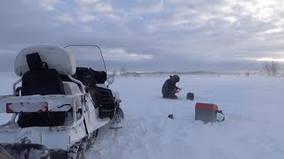 Рыбалка зимой на Севере. Экстрим в пургу 17 января.