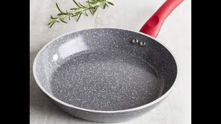 Полезла в мусорник за сковородкой: То, что потом устроили соседи, поразило меня