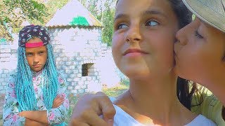 Рома ВЛЮБИЛСЯ в Дашу! ЗАБРОШЕНЫЙ ЗАМОК Настя РЕВНУЕТ Рому к Даше