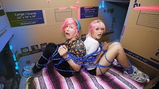 ESCAPE THE GIANT BOX FORT MAZE CHALLENGE!!!!  Robby & Tori