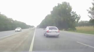 Быдло на дороге получает по заслугам