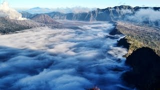 B-29 LUMAJANG, NEGERI DI ATAS AWAN