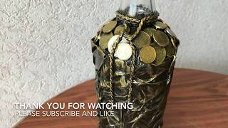 441. Декор бутылки с монетами. Decor of a bottle with coins.