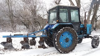 ✔ДРИФТ по СНЕГУ на старом МТЗ 82 с ПЛУГОМ ПЛН 3.30?ПОСЛЕДНЕЕ ВСПАШКА ОГОРОДОВ
