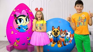 Sasha and new Giant toy Eggs with surprises on Christmas