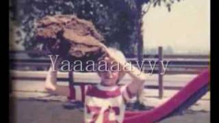 Kurt Cobain sings "Hey Jude - Beatles" at Age 2.