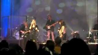 Kate Falcon sings with Martina McBride at the Ryman (HD video)