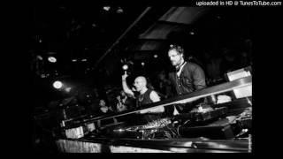 Rafael Cerato – Gladia feat. Martin Kremser(solomun remix)