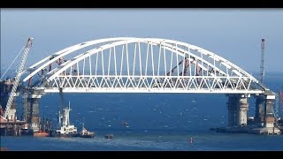КрЫмский(декабрь 2017)мост! На арках заработал второй автокран! Арки и опоры в деталях!