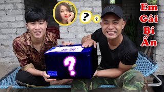 Cùng Cáo Đệ Khui Hộp Quà Từ "Em Gái Bí Ẩn" Và Cái Kết Bất Ngờ - Tụt Channel