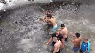 "Богоявление в Ловеч" 2019 - изваждането на кръста