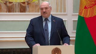 Лукашенко: Времена непростые! Коль военные здесь, можно сказать...