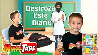 Mikel y Leo destrozan este diario en el Cole !!! ?✏