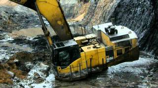 Komatsu PC1250 Stuck in mining pit