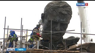 В Тверской области завершают сборку верхней части бронзового солдата