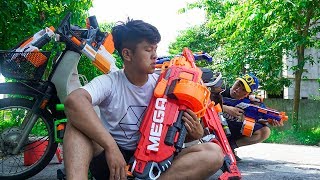 Battle Nerf War: Running Man Nerf Guns Special Infantry Drive Motorcycle Rundown