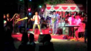 Planet Z band Live BorneoTV Palangkaraya. played song 'kebyar-kebyar' by.gombloh