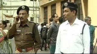 Kolkata teen, who set herself on fire after being gang-raped, dies
