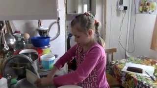 Магазин Виталина моет полы