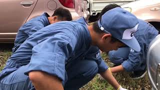 留学生、草を刈ろう！