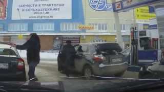 Девушки за рулём! не для слабонервных!
