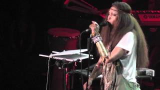 Erykah Badu live in Concert 3.8.2011 Berlin Tempodrom