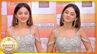 Helly Shah PRINCESS Look At Zee Rishtey Awards 2018 Red Carpet