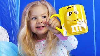 VLOG Подарки под подушкой Роме и Диане от Святого Николая Видео для детей, Video for children