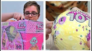 Лева открывает ЛОЛ КОНФЕТТИ ! Новая 3 серия игрушек LOL для детей !