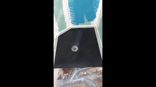 Pose d'un bac à douche extra plat recoupable