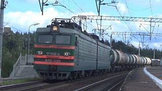 Электровоз ВЛ15-030 с грузовым поездом, платформа 29 км